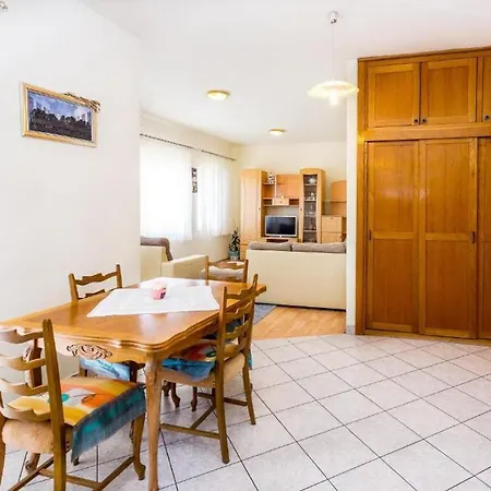 Magdales Apartment *